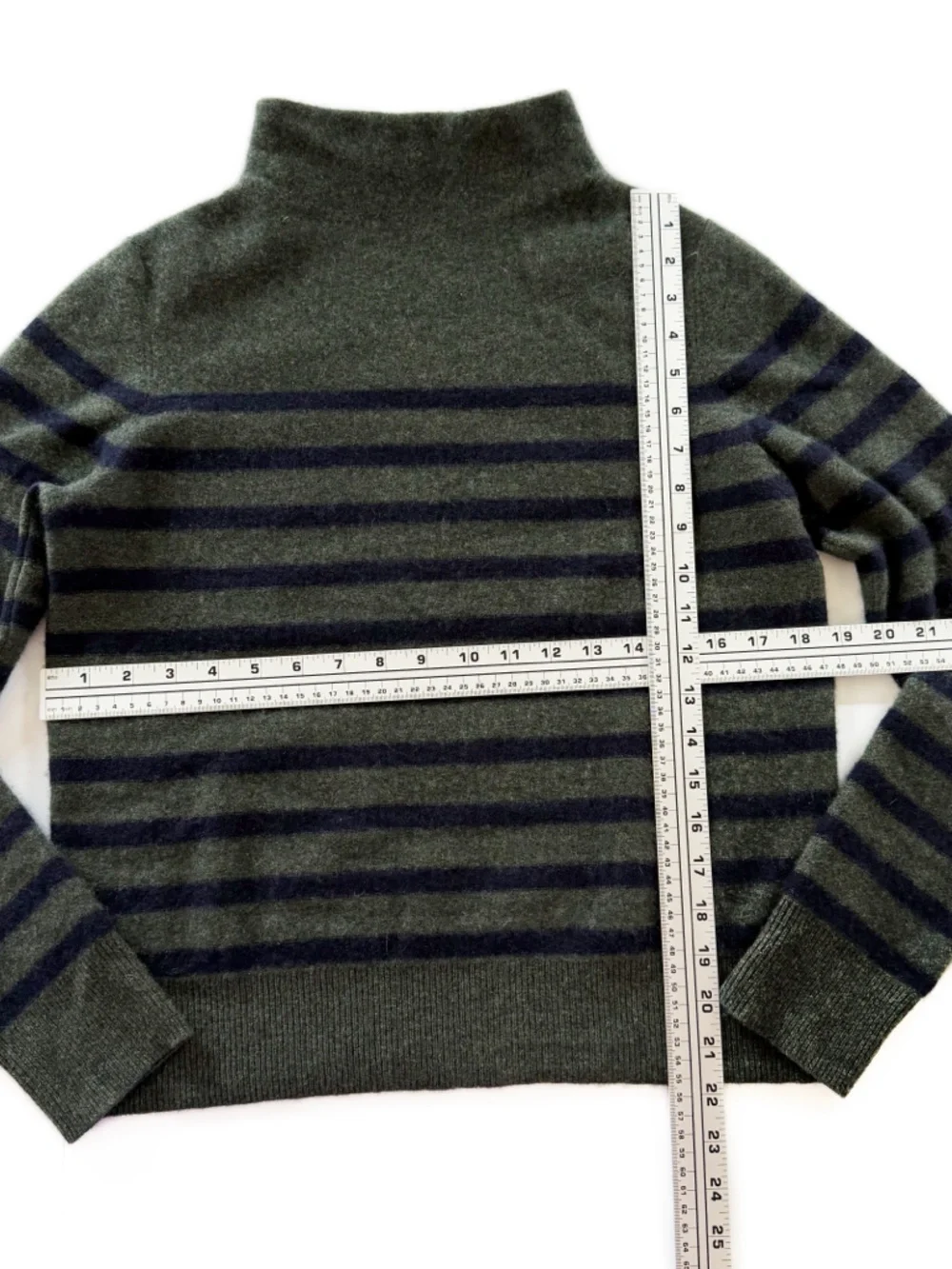 Vince Sweater Womens Medium 100% Cashmere Green Black Striped Mock Neck - Picture 5 of 8